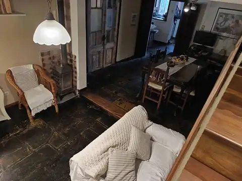 Casa 5 ambientes con 2 baños