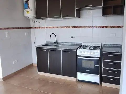 SANTOS LUGARES GIORELLO 2000 semipiso 2 amb 5to.P.al fte. muy luminoso