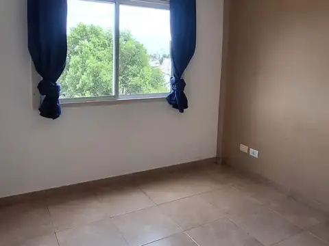 Departamento en Alquiler en Santos Lugares, $ 420.000