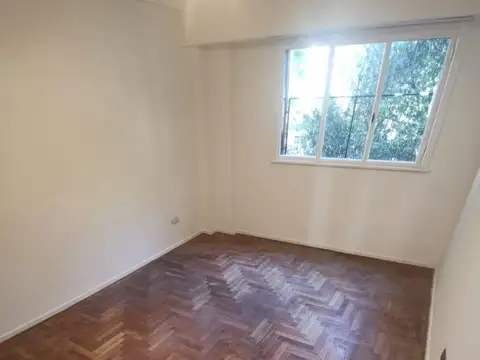 Departamento 4 amb al fte con balcon 79m2 coc comedor