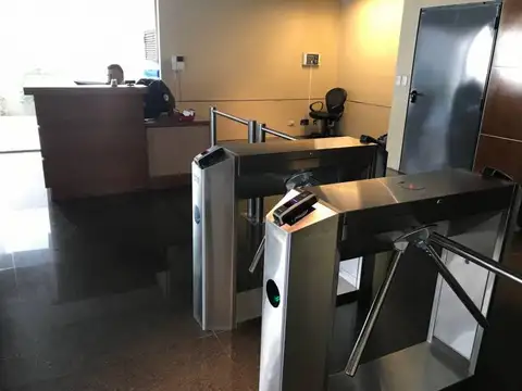 Oficina Monoambiente con 3 baños