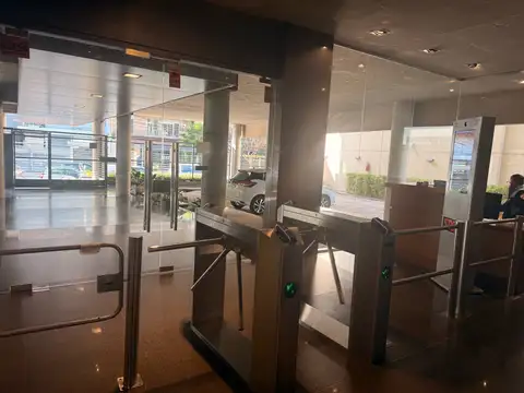 Oficina en Venta con 9 cocheras