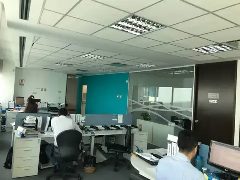 Oficina en Venta al Este