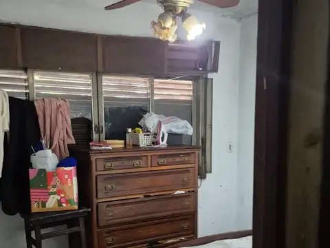 OPORTUNIDAAD LOTE DE 660 M2 CON CASA A RECICLAR