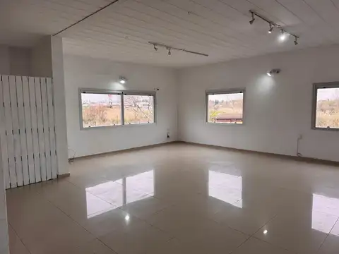 Oficina en Alquiler en Tigre Centro, USD 750