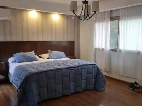 VENTA  EN BARRIO PRIV. LOS 3 CONILES, 6 AMBIENTES, PISCINA