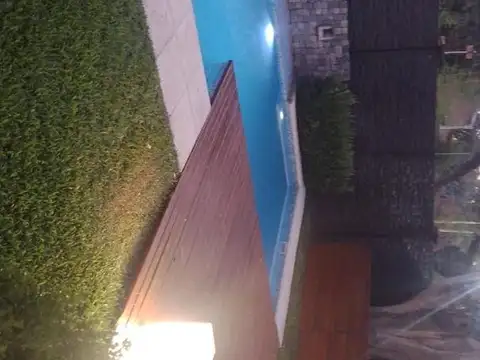 Casa en Venta con 5 cocheras