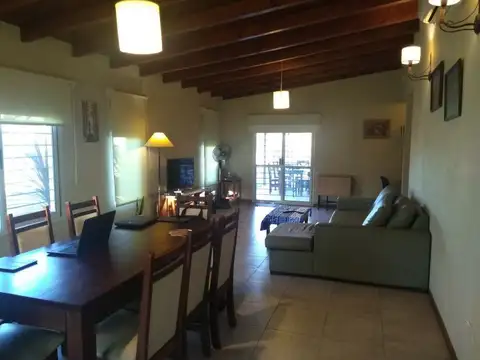 Casa 3 ambientes con 2 baños