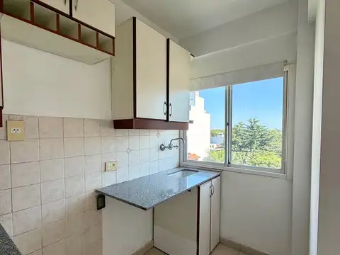 Departamento en Alquiler en Caseros, $ 580.000