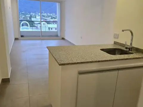 Departamento en Alquiler en Barrio Vicente Sola, $ 380.000