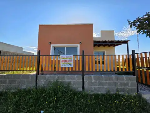 Alquilo Casa Dos Habitaciones en Caseros, Entre Ríos