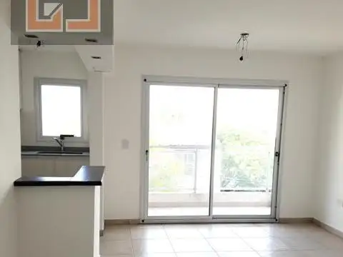 Departamento en Alquiler en Moron Sur, $ 450.000