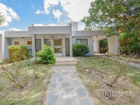 Venta de Casa 4 amb en Country Club Venado I - Canning. Amueblada.