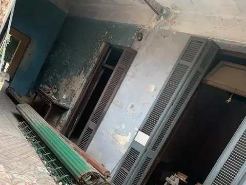 Casa a reciclar en lote propio de 180 m² con patio y terraza | Paternal