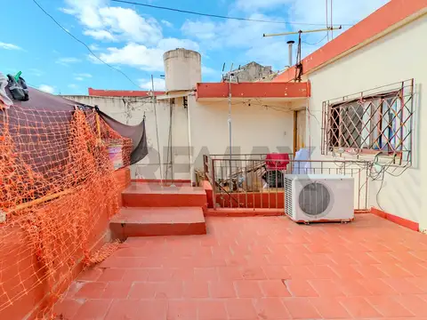 Casa 5 ambientes con 1 baño