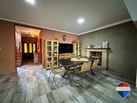 Casa 5 ambientes con 2 baños