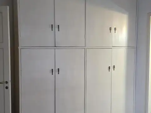 Departamento de 2 ambientes en excelente estado por escalera
