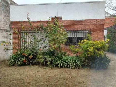 Local en Alquiler en Gregorio De Laferrere, $ 1.500.000