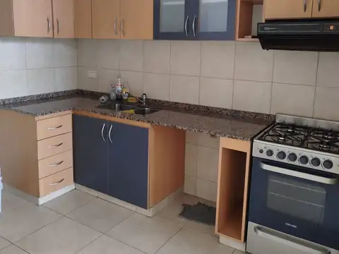 Depto Tipo Casa en Alquiler de 3 ambientes