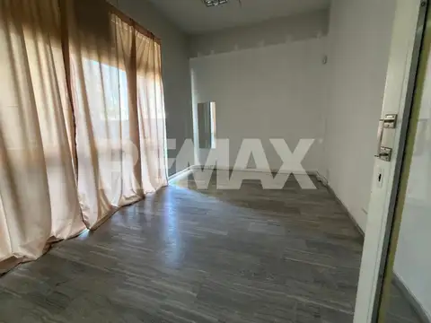 VENTA OFICINA/LOCAL GALERIA JARDIN AV. ARGENITINA