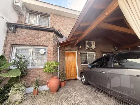 Casa en Venta en Castelar Sur, USD 150.000