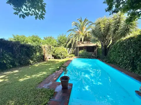 CASA VENTA SOURDEAUX 4 AMBIENTES PILETA COCHERA