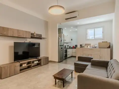 DEPARTAMENTO DOS AMBIENTES RECICLADO - CABALLITO - IMPECABLE 