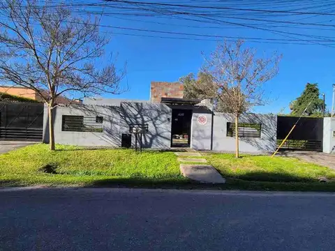 VENTA DE CASA EN PILAR