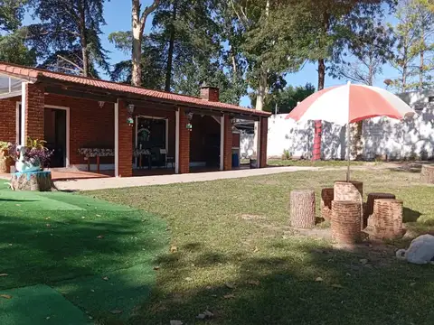 Casa Quinta en Colonia Avellaneda, 1800m2 terreno