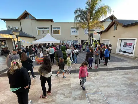 BELLISIMO  Local en  paseo comercial Portal de ki ( Ibarlucea ) - local 9