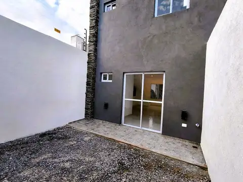 Depto Tipo Casa en Venta de 3 ambientes