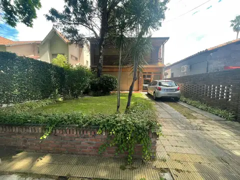 CASA 4 AMBIENTES VILLA BALLESTER