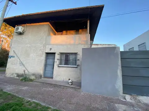 VENTA CASA 5 AMBIENTES + DEPARTAMENTO QUILMES OESTE
