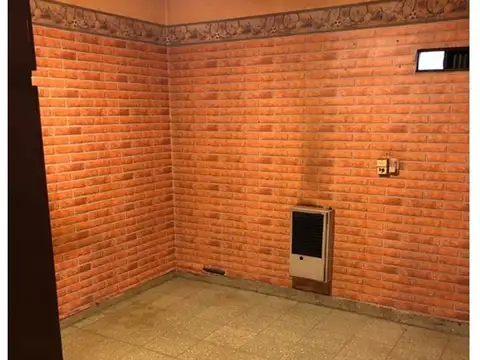 Casa 5 ambientes con 2 baños