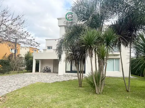 Carola Lorenzini 4900