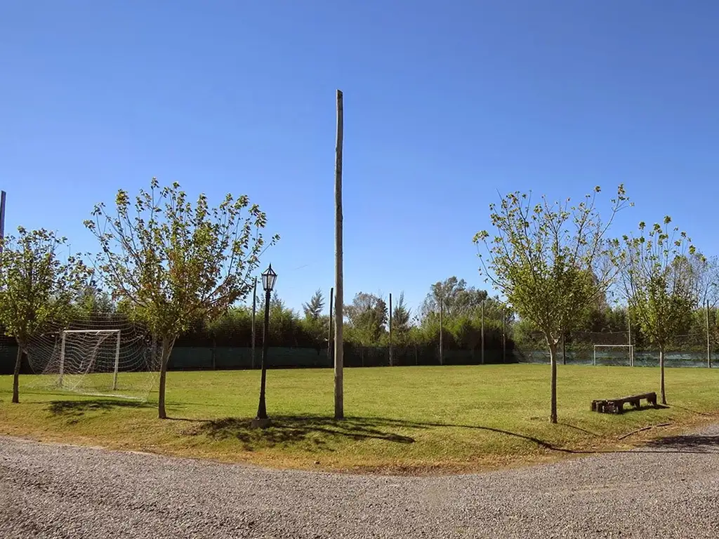 Actividades deportivas futbol, paddle, tenis en La Cesarina