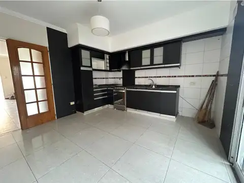 Casa en Alquiler con 1 cochera