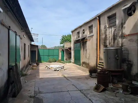 ALQUILER DEPOSITO FABRICA GALPON FRIGORIFICO en Mataderos