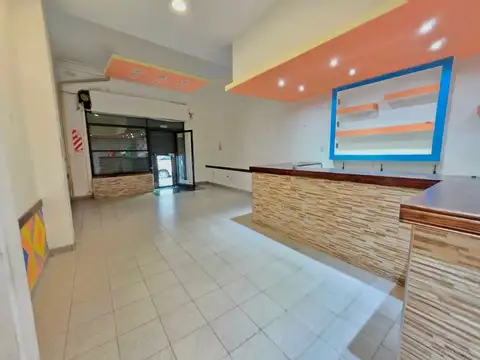 Avenida Hipólito Yrigoyen 2500