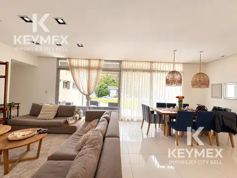 Casa en Venta con 1 cochera