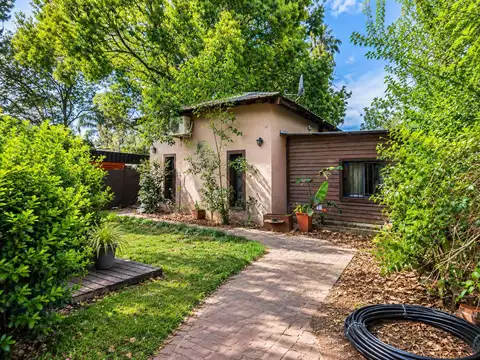 Venta Casa de 3 ambientes en La Bota Benavidez + altillo con Jardin y Pileta.
