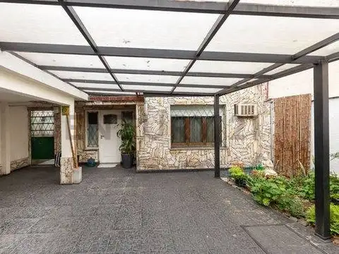 Casa Multifamiliar caseros - PERMUTA - FINANCIA