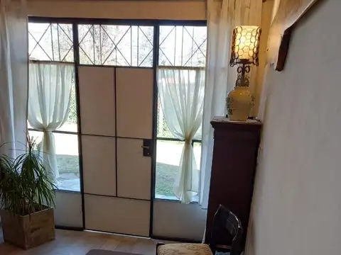 Casa 11 ambientes con 3 baños