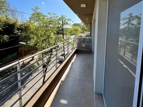 Departamento en Alquiler con 1 cocheras