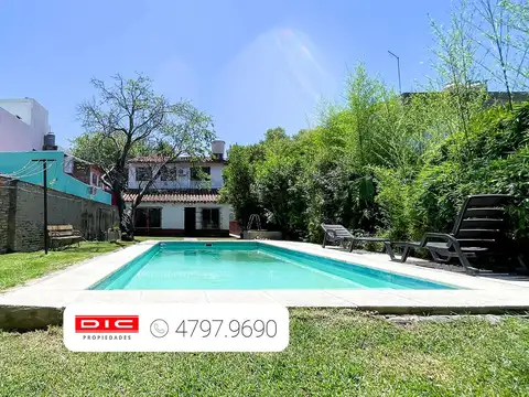Casa 4 ambientes con 2 baños