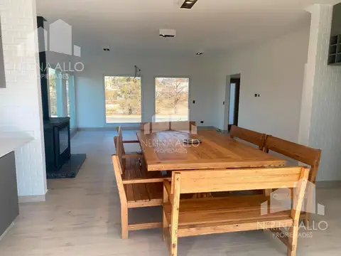 Venta Casa en Barrio El Nautico Cazal