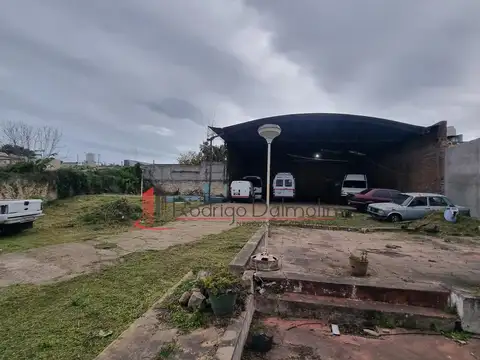 VENDO. Propiedad Céntrica ideal para desarrollo. Concordia,