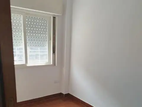 PH DE 3 AMBIENTES AL FRENTE MODERNIZADO CON PARTE AÉREA