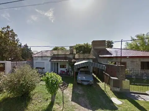 Lote con casa a reciclar o demoler 11.60m x 38,50m en Gonnet