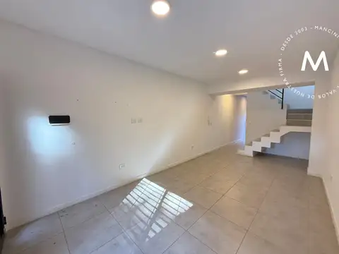 Depto Tipo Casa en Venta en General San Martín, USD 165.000